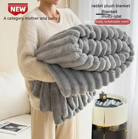 Soft Bubble Velvet Throw Blanket – Cozy Lightweight Blanket for Sleep & Relaxation